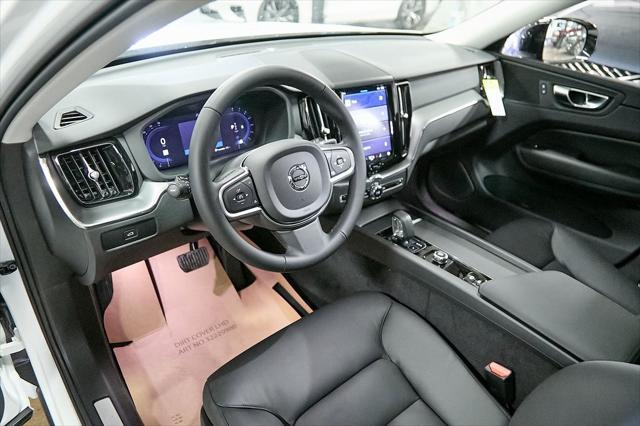 new 2025 Volvo XC60 car