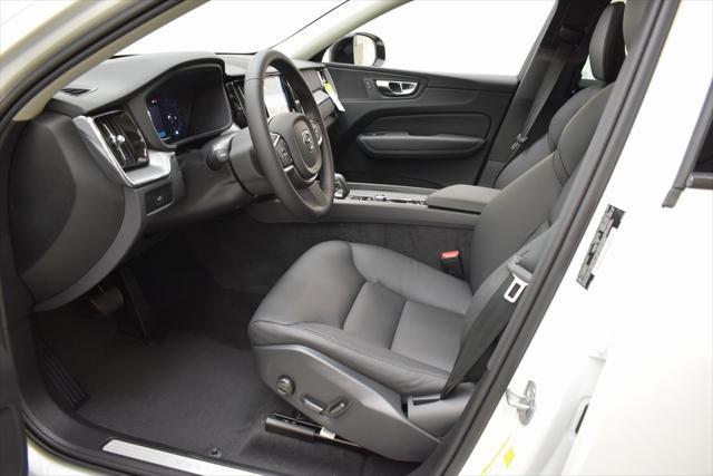 new 2025 Volvo XC60 car