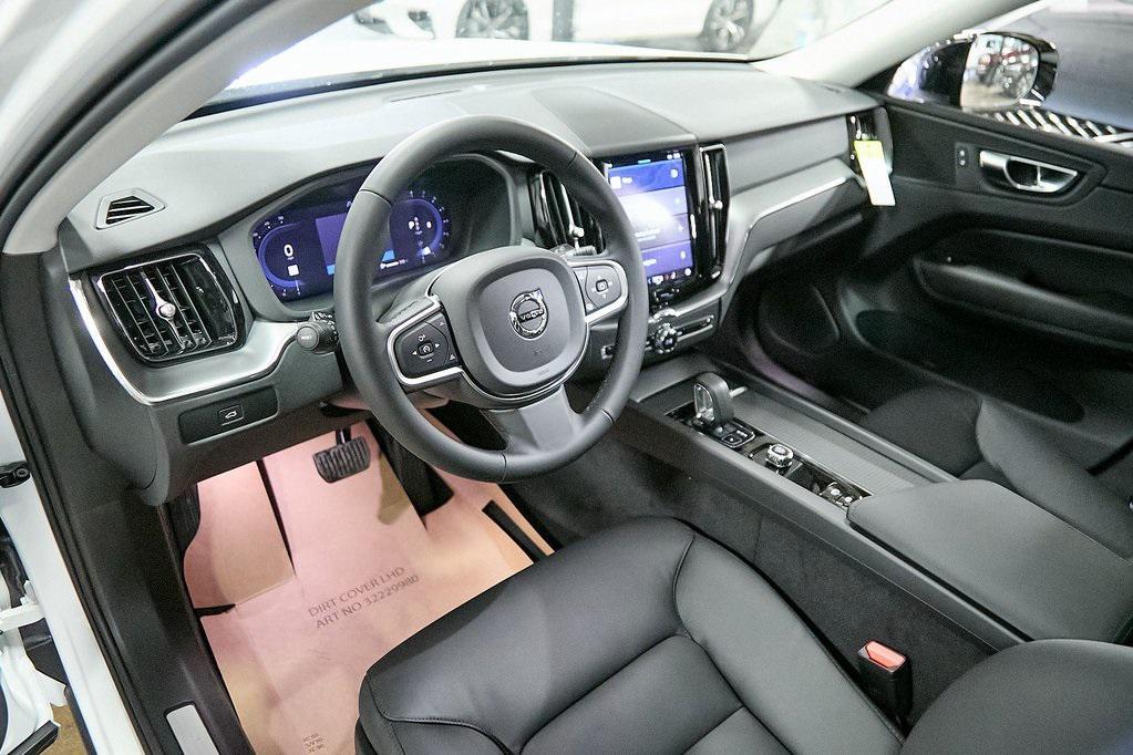 new 2025 Volvo XC60 car