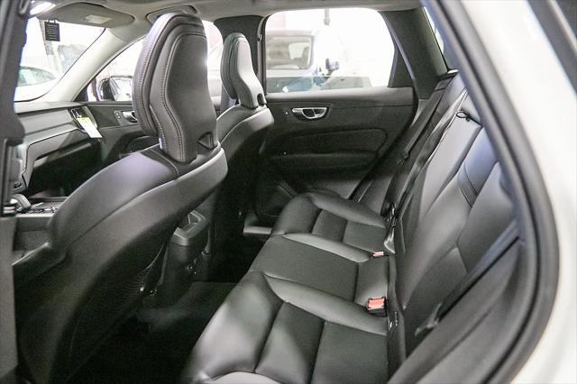 new 2025 Volvo XC60 car
