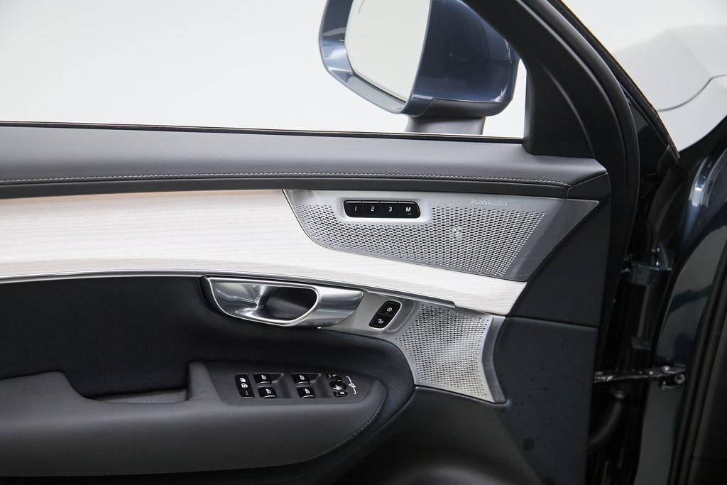 used 2025 Volvo XC90 car, priced at $66,995