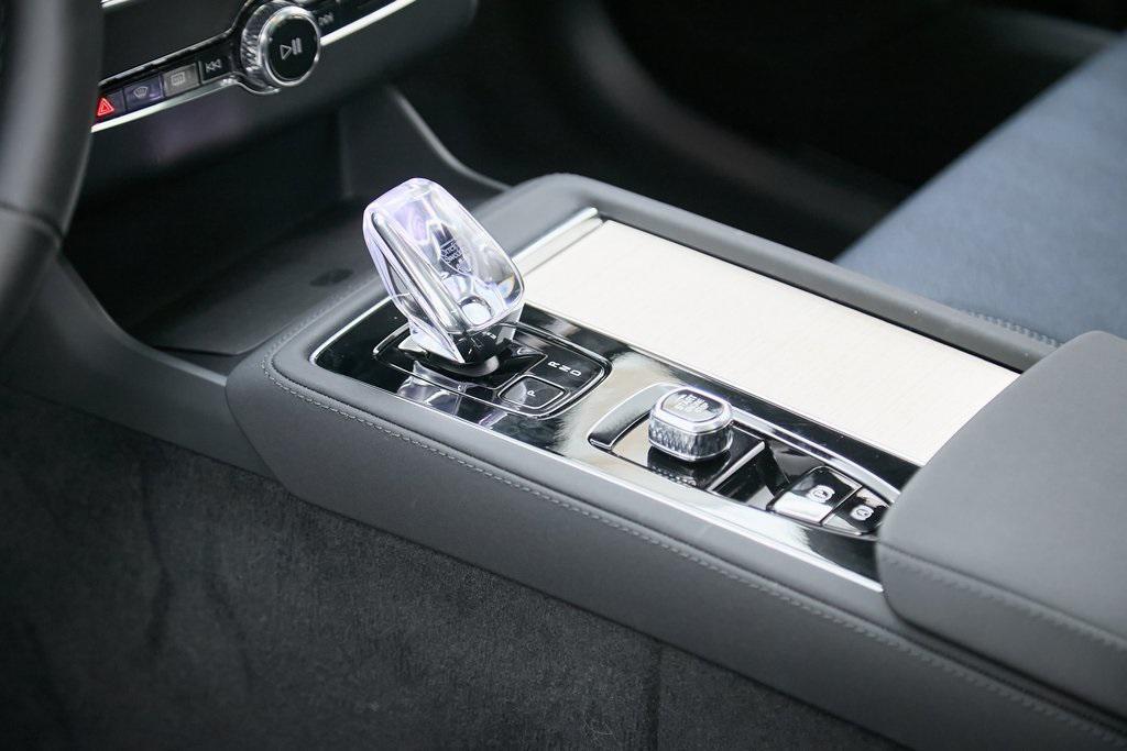 used 2025 Volvo XC90 car, priced at $66,995