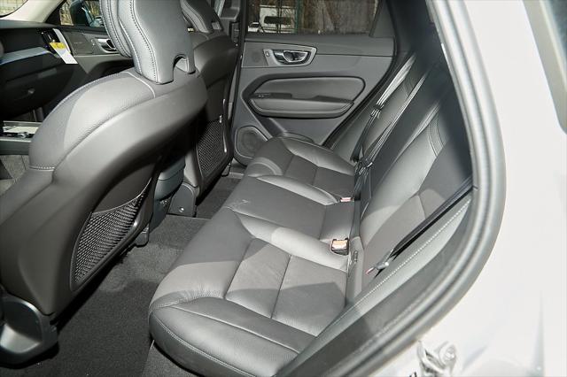 new 2025 Volvo XC60 car