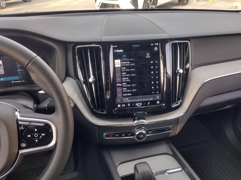 new 2025 Volvo XC60 car, priced at $51,462