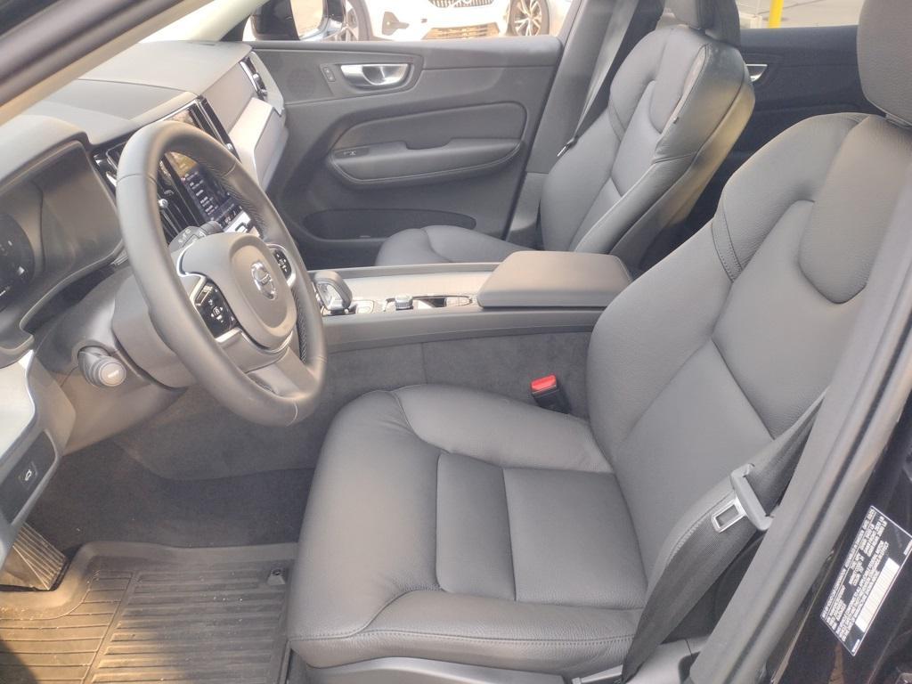 new 2025 Volvo XC60 car, priced at $51,462