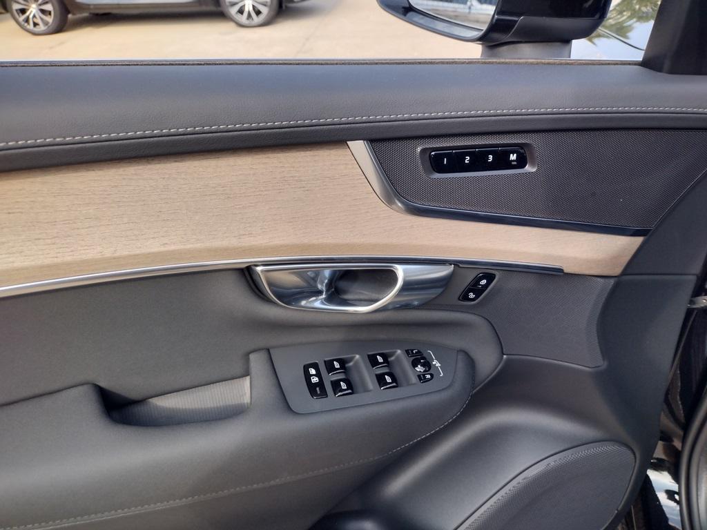 new 2025 Volvo XC90 car, priced at $64,168