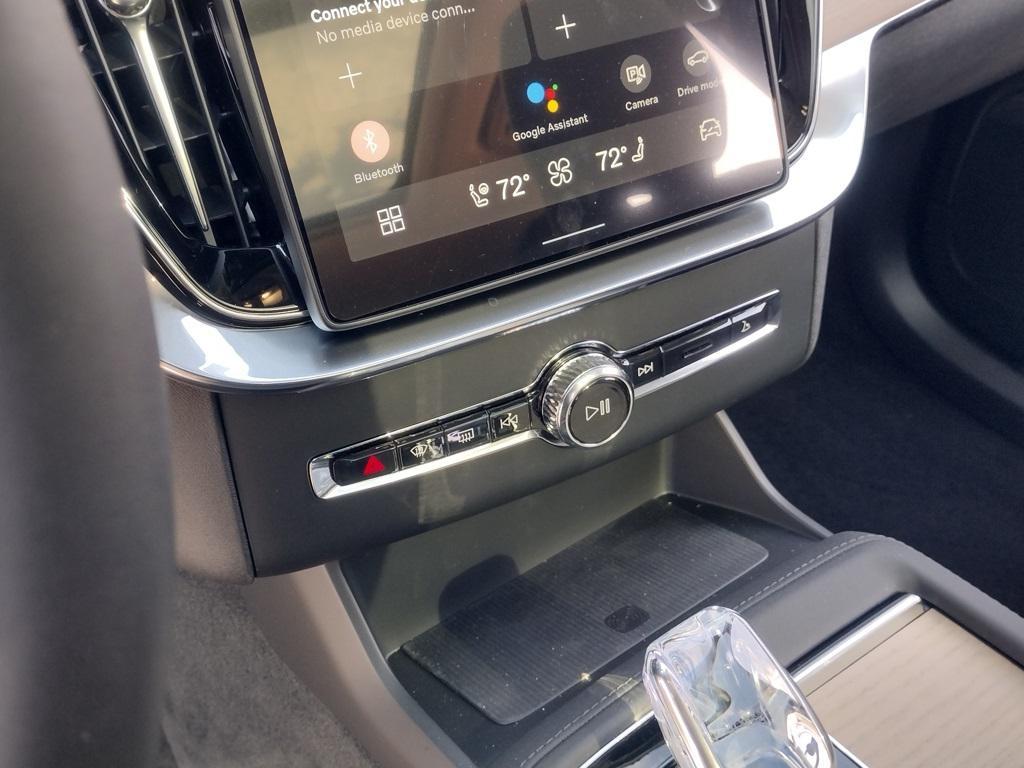 new 2025 Volvo XC90 car, priced at $64,168