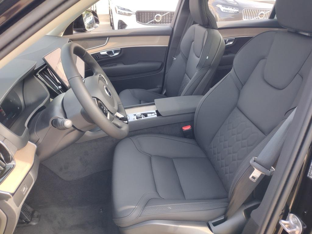 new 2025 Volvo XC90 car, priced at $64,168