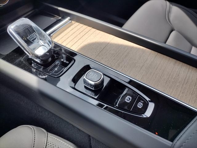 new 2026 Volvo XC60 car, priced at $56,985