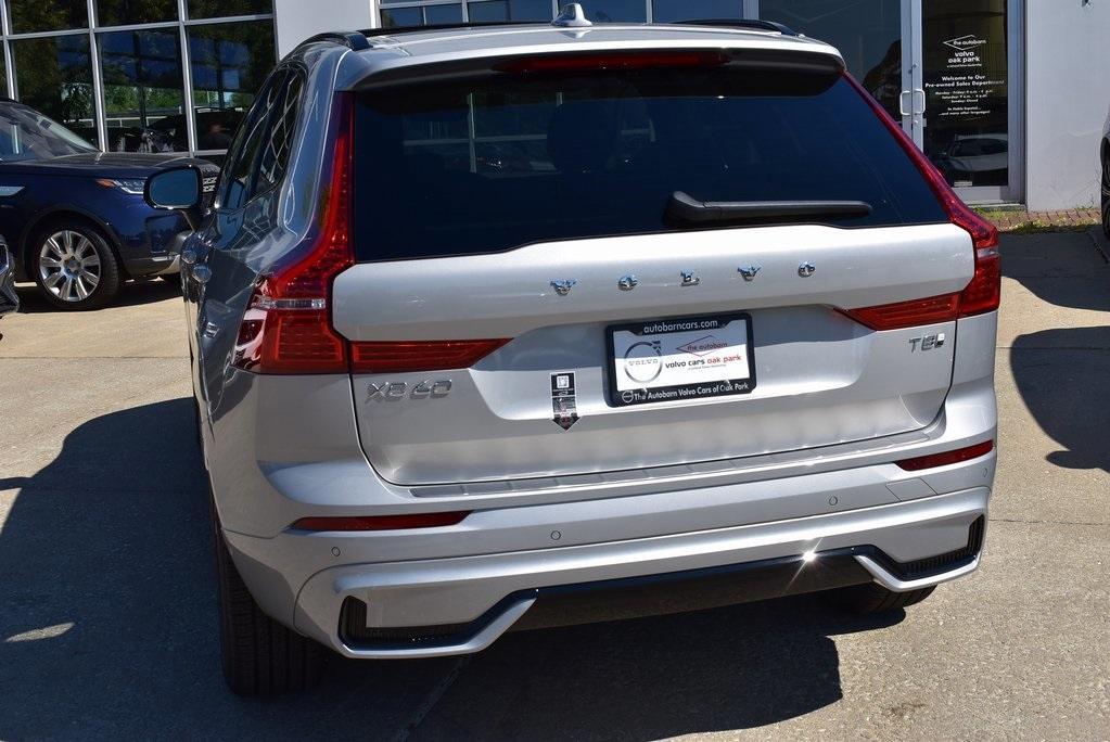 new 2025 Volvo XC60 Plug-In Hybrid car