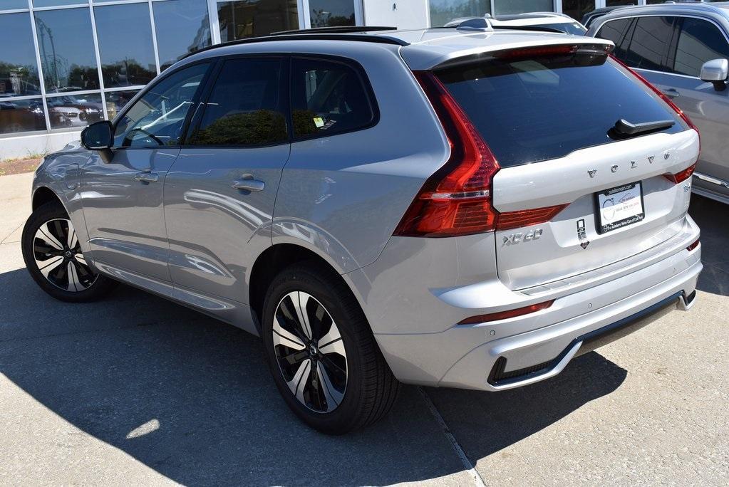 new 2025 Volvo XC60 Plug-In Hybrid car