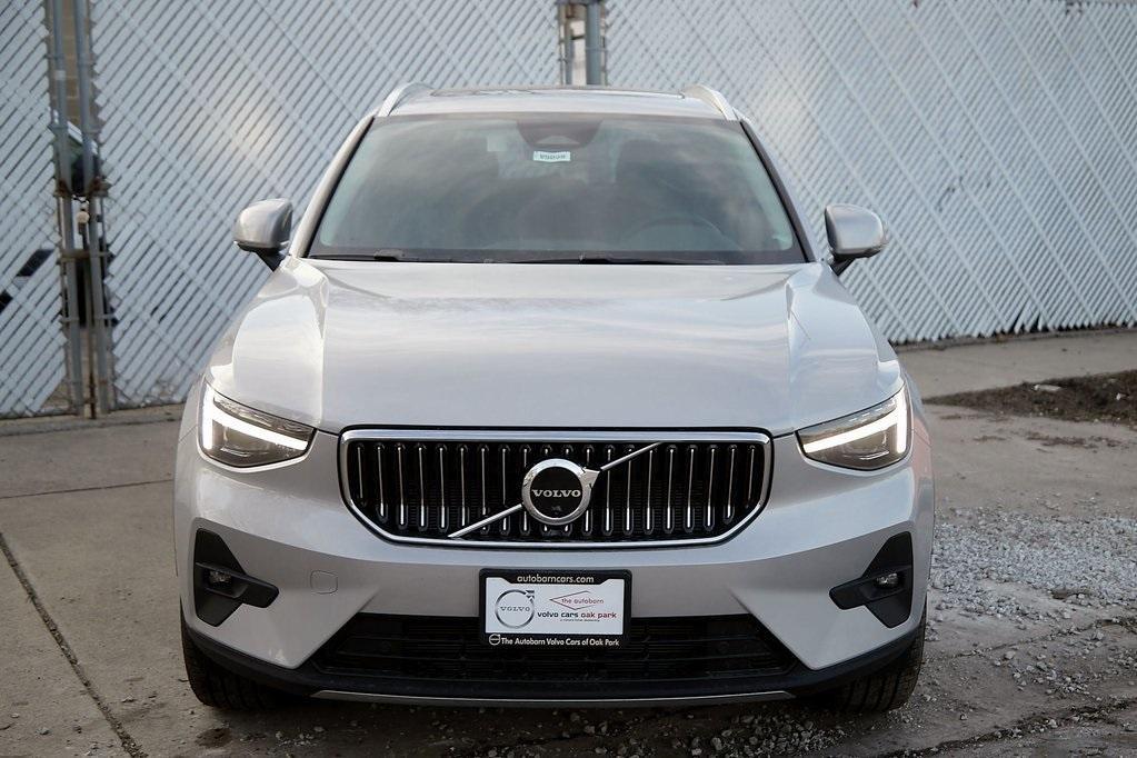 new 2024 Volvo XC40 car, priced at $45,337