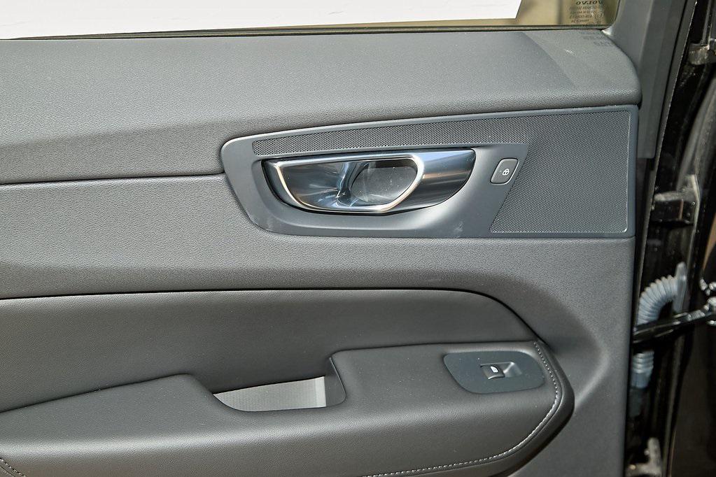 new 2025 Volvo XC60 car, priced at $47,489