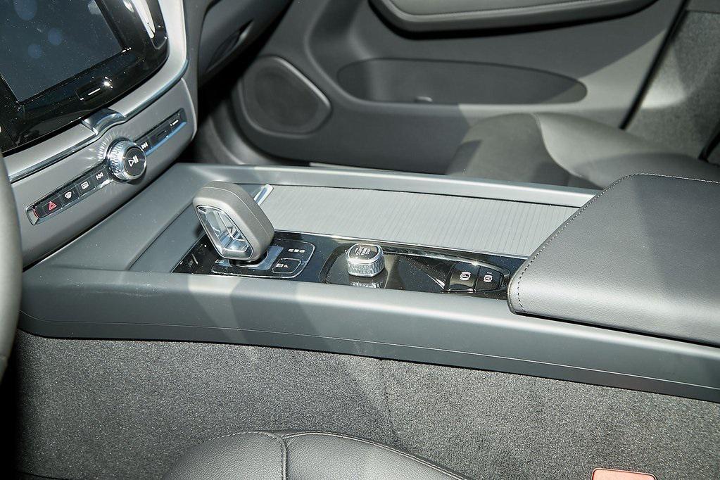 new 2025 Volvo XC60 car, priced at $47,489