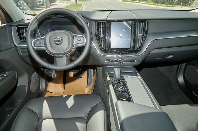 new 2025 Volvo XC60 car