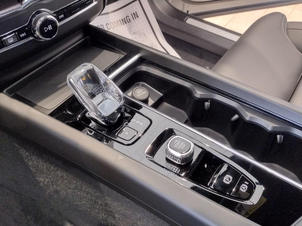 new 2026 Volvo XC60 car, priced at $67,870