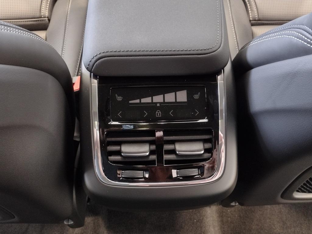 new 2026 Volvo XC60 car, priced at $67,870
