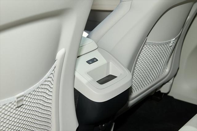 new 2025 Volvo XC60 car