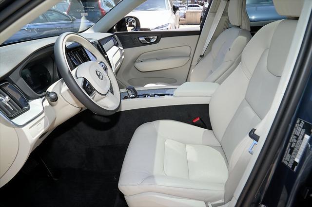 new 2025 Volvo XC60 car