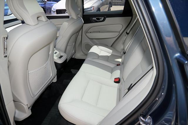 new 2025 Volvo XC60 car