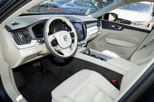 new 2025 Volvo XC60 car