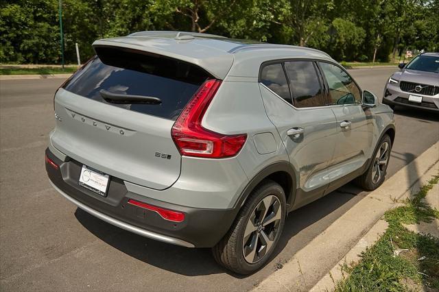 new 2025 Volvo XC40 car, priced at $40,899
