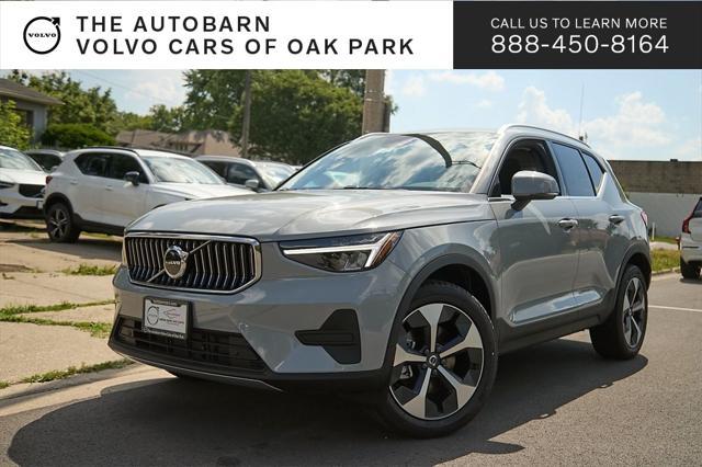 new 2025 Volvo XC40 car, priced at $40,899
