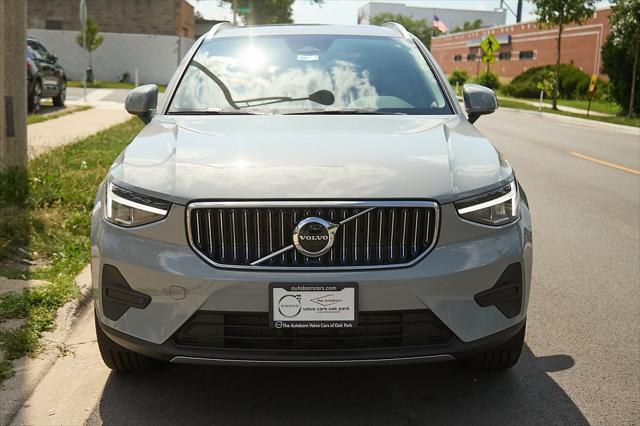 new 2025 Volvo XC40 car, priced at $40,899