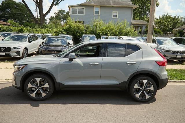 new 2025 Volvo XC40 car, priced at $40,899