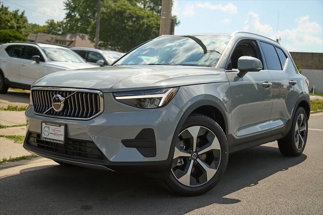 new 2025 Volvo XC40 car, priced at $40,899