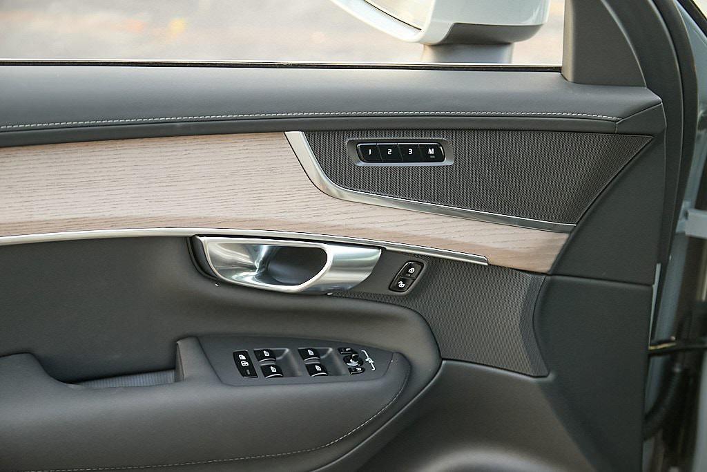 new 2026 Volvo XC90 car, priced at $68,680