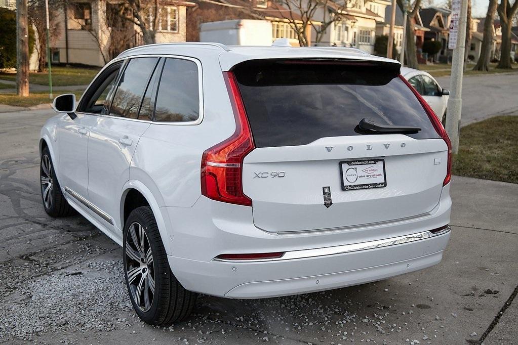 new 2024 Volvo XC90 Recharge Plug-In Hybrid car