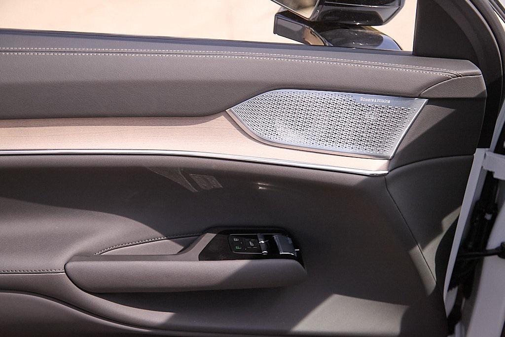 new 2025 Volvo EX90 car, priced at $86,810