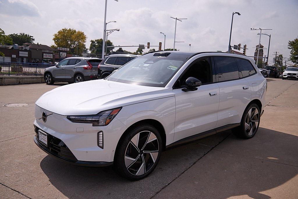 new 2025 Volvo EX90 car, priced at $86,810