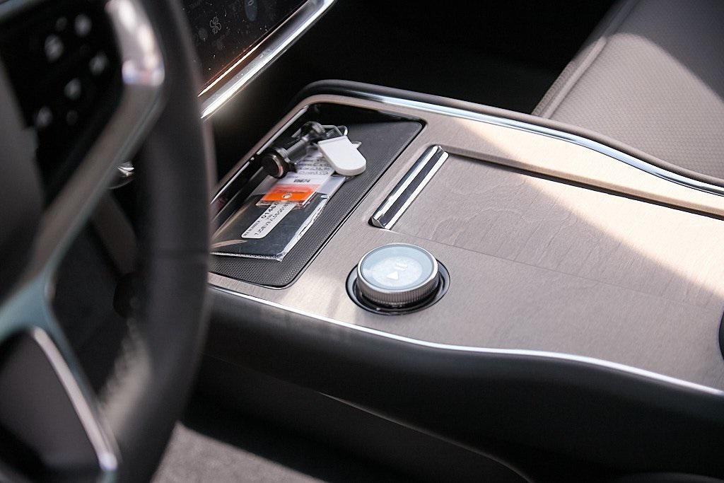 new 2025 Volvo EX90 car, priced at $86,810