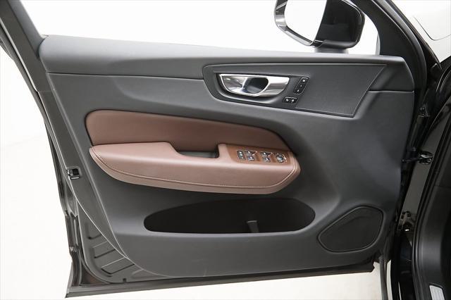 used 2022 Volvo XC60 car, priced at $32,995