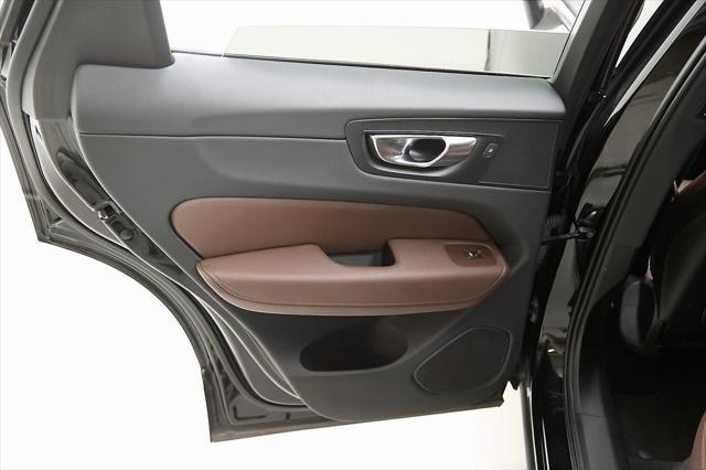 used 2022 Volvo XC60 car, priced at $32,995