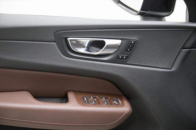 used 2022 Volvo XC60 car, priced at $32,995