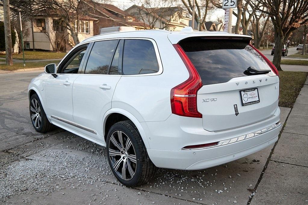 new 2024 Volvo XC90 Recharge Plug-In Hybrid car