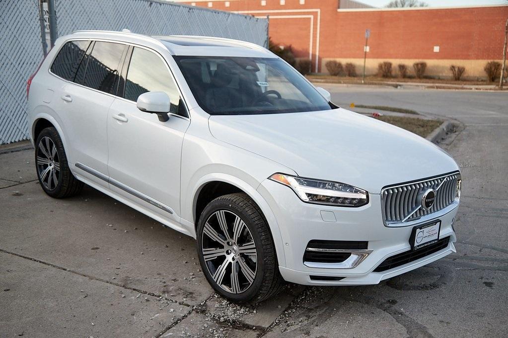 new 2024 Volvo XC90 Recharge Plug-In Hybrid car