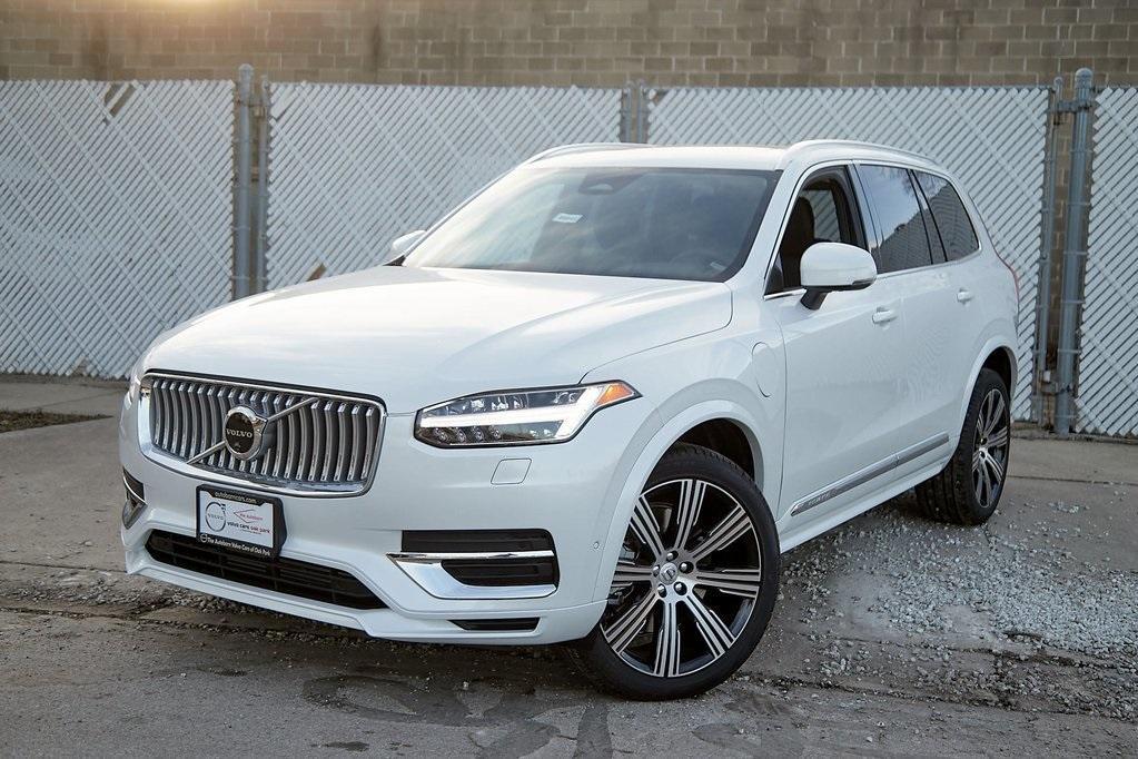 new 2024 Volvo XC90 Recharge Plug-In Hybrid car