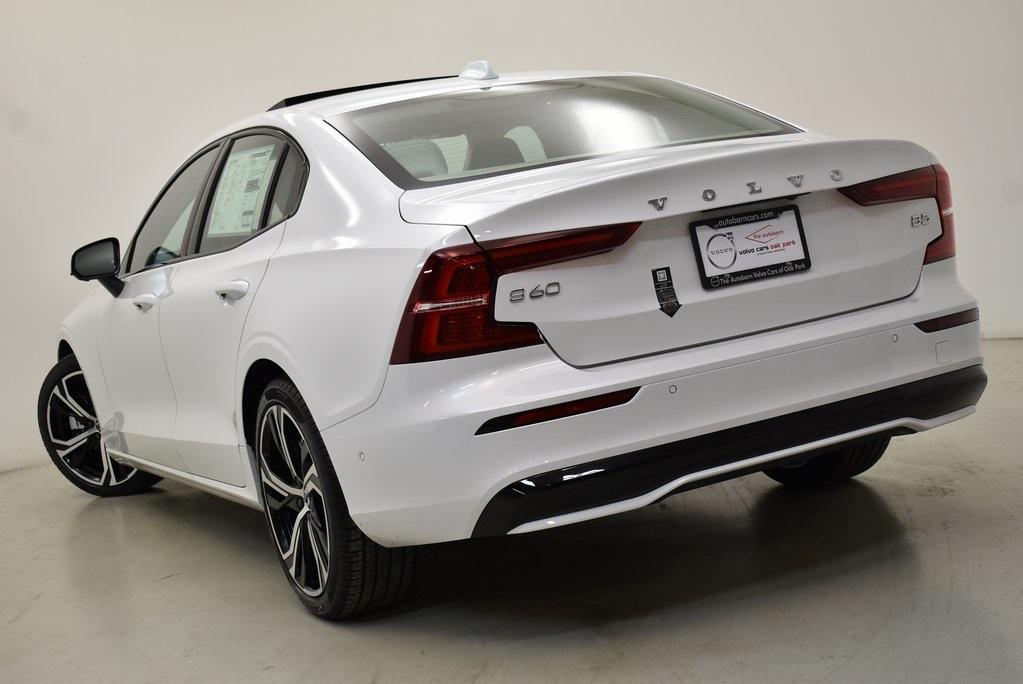 new 2024 Volvo S60 car