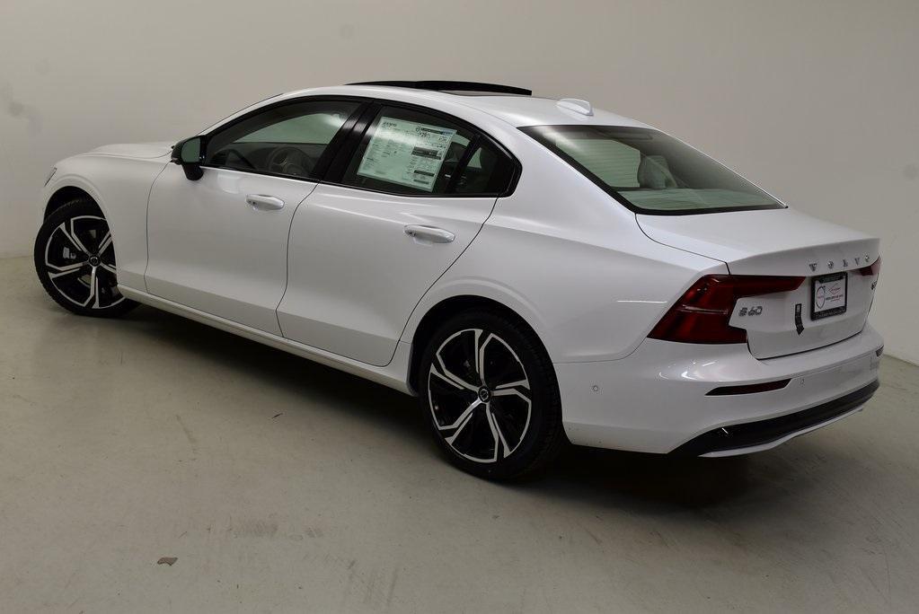 new 2024 Volvo S60 car