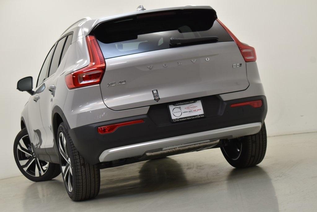 new 2024 Volvo XC40 car, priced at $45,816