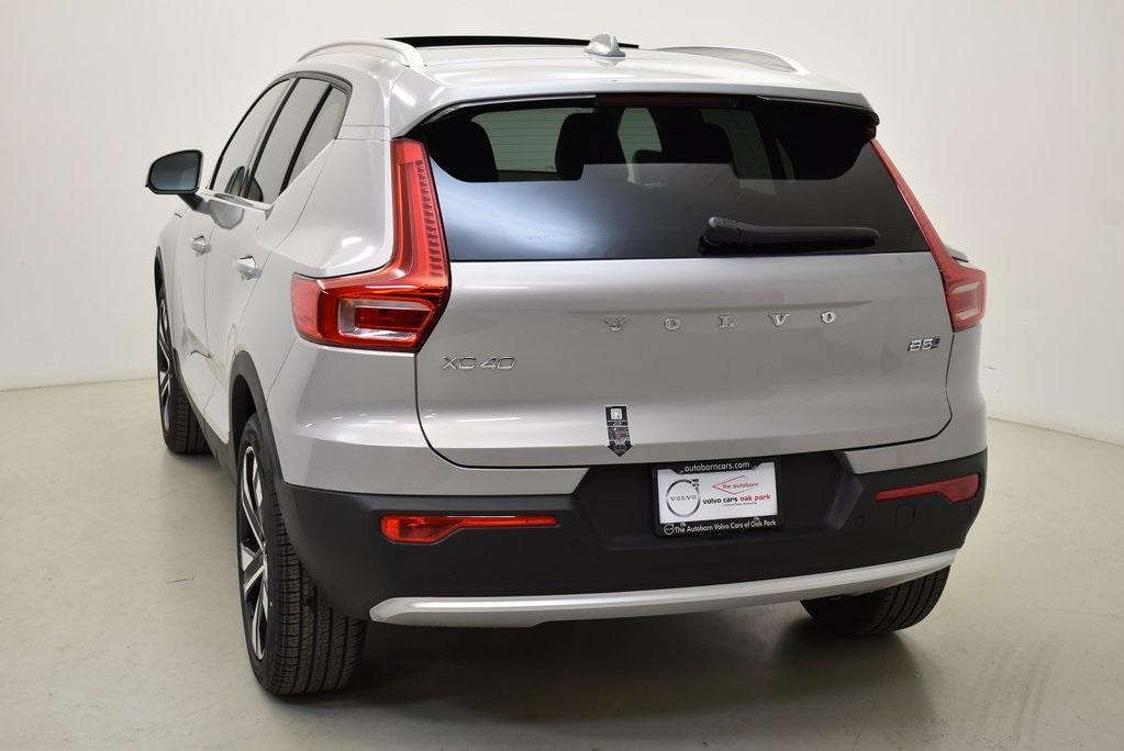 new 2024 Volvo XC40 car, priced at $45,816