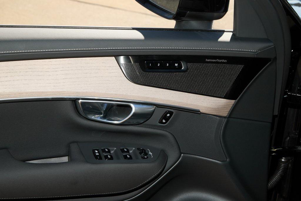 new 2026 Volvo XC90 car, priced at $68,825