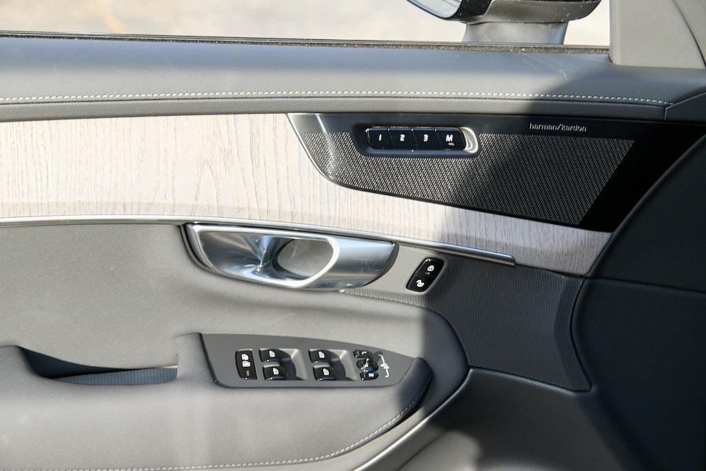 new 2026 Volvo XC90 car, priced at $72,350