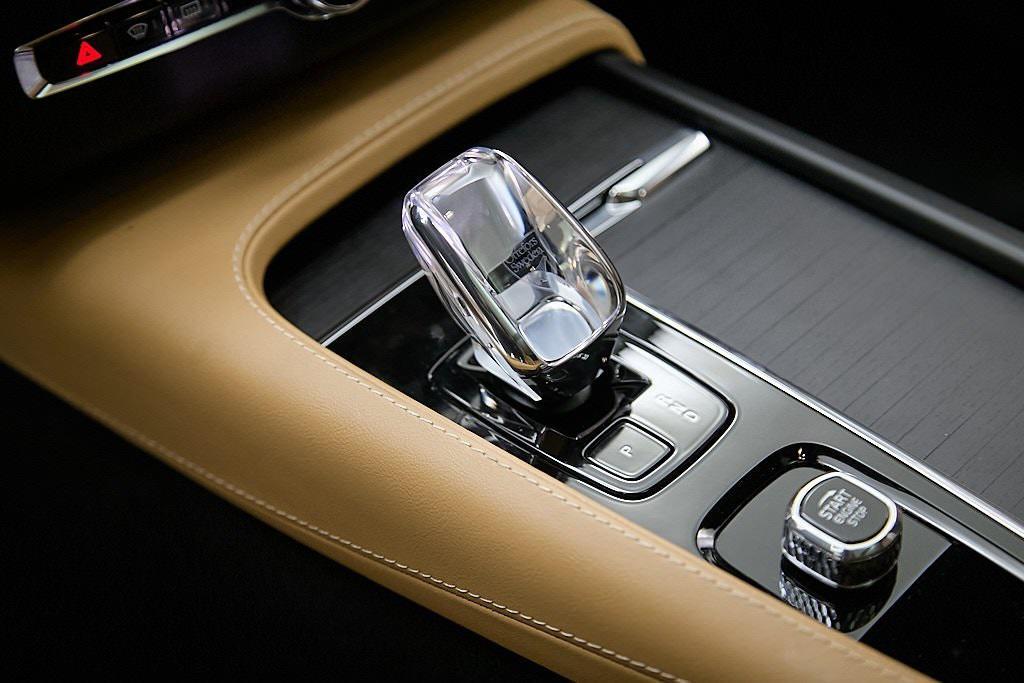 used 2023 Volvo XC90 Recharge Plug-In Hybrid car, priced at $49,995