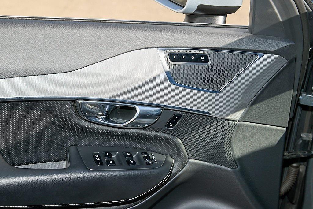 used 2017 Volvo XC90 Hybrid car, priced at $29,995