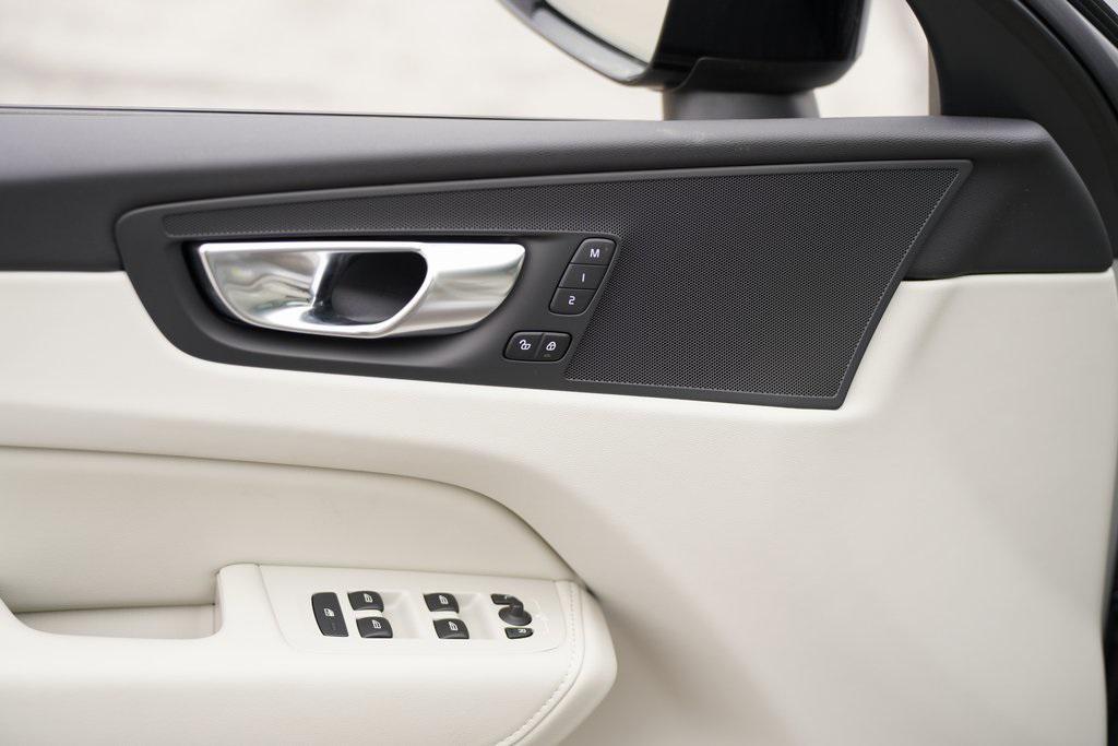 new 2025 Volvo XC60 Plug-In Hybrid car, priced at $60,685